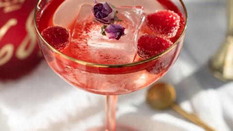 Roses are pink cocktail