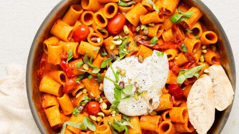 Pasta puntpaprika tomaat burrata-1