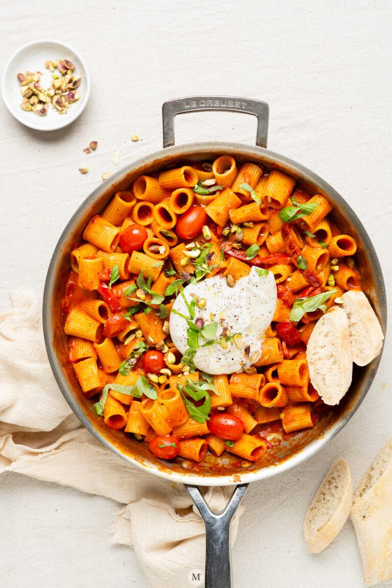 Pasta puntpaprika tomaat burrata-1